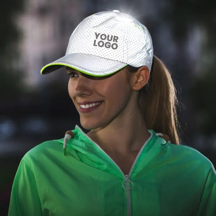 Teljes fel�leten f�nyvisszaver� sapka